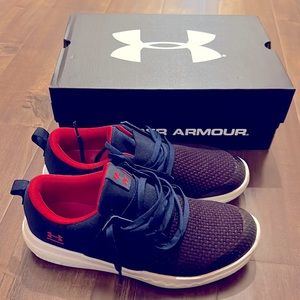 Under Armour Boys Sneakers Size 5 Youth